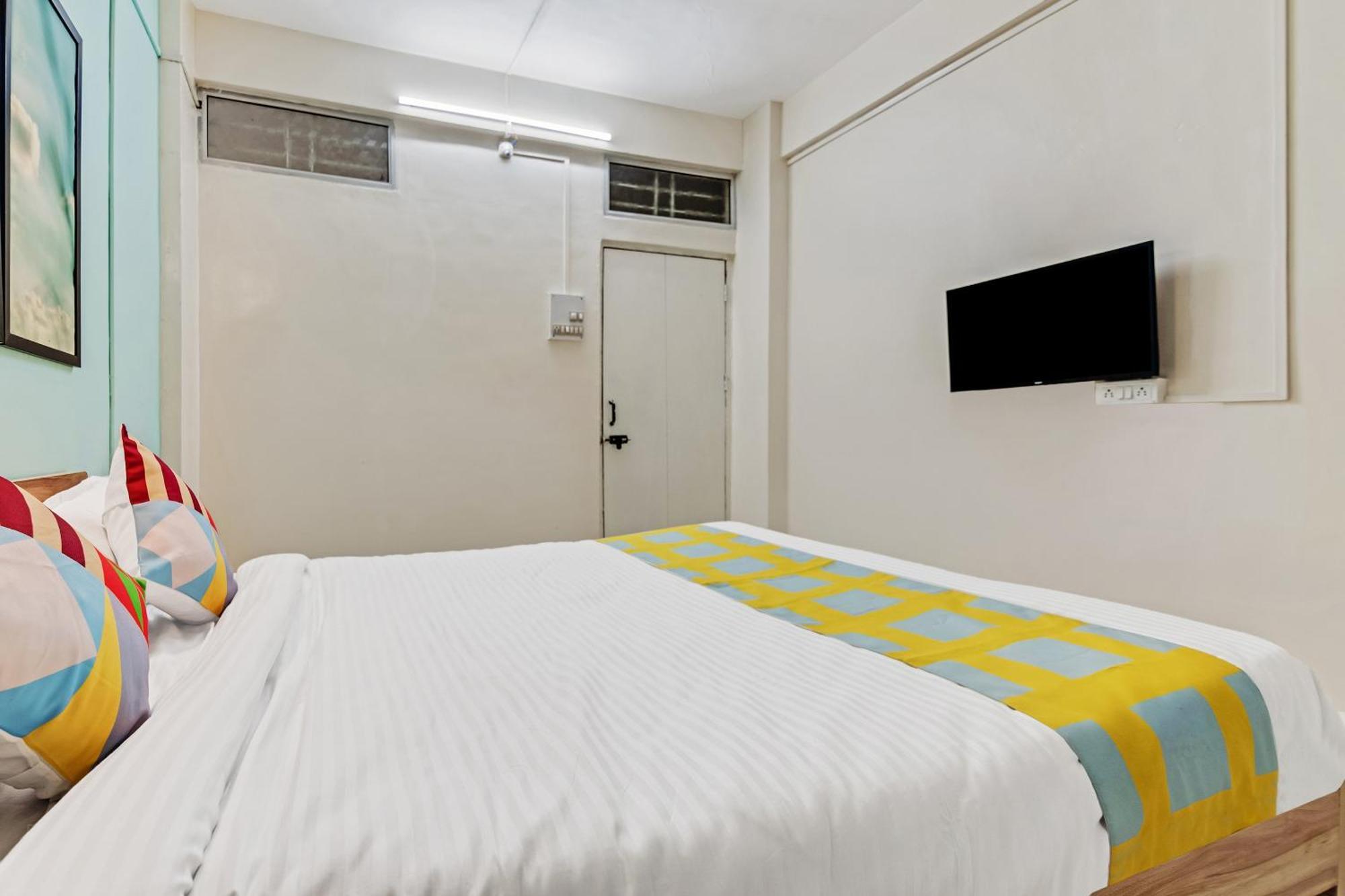 Super Hotel O Saraswati Niwas Vadgaon Budruk Пуна Экстерьер фото